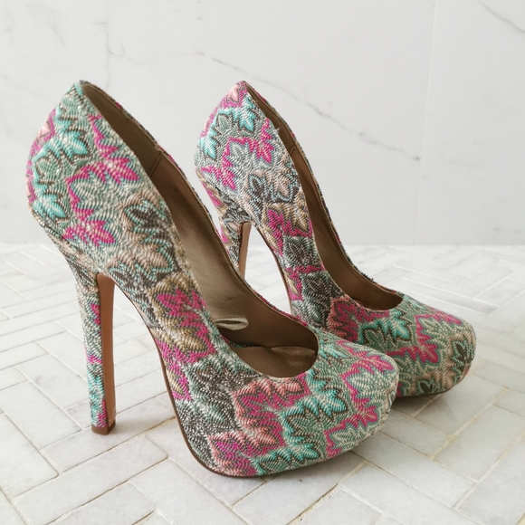 High heels - Picture 2 of 4